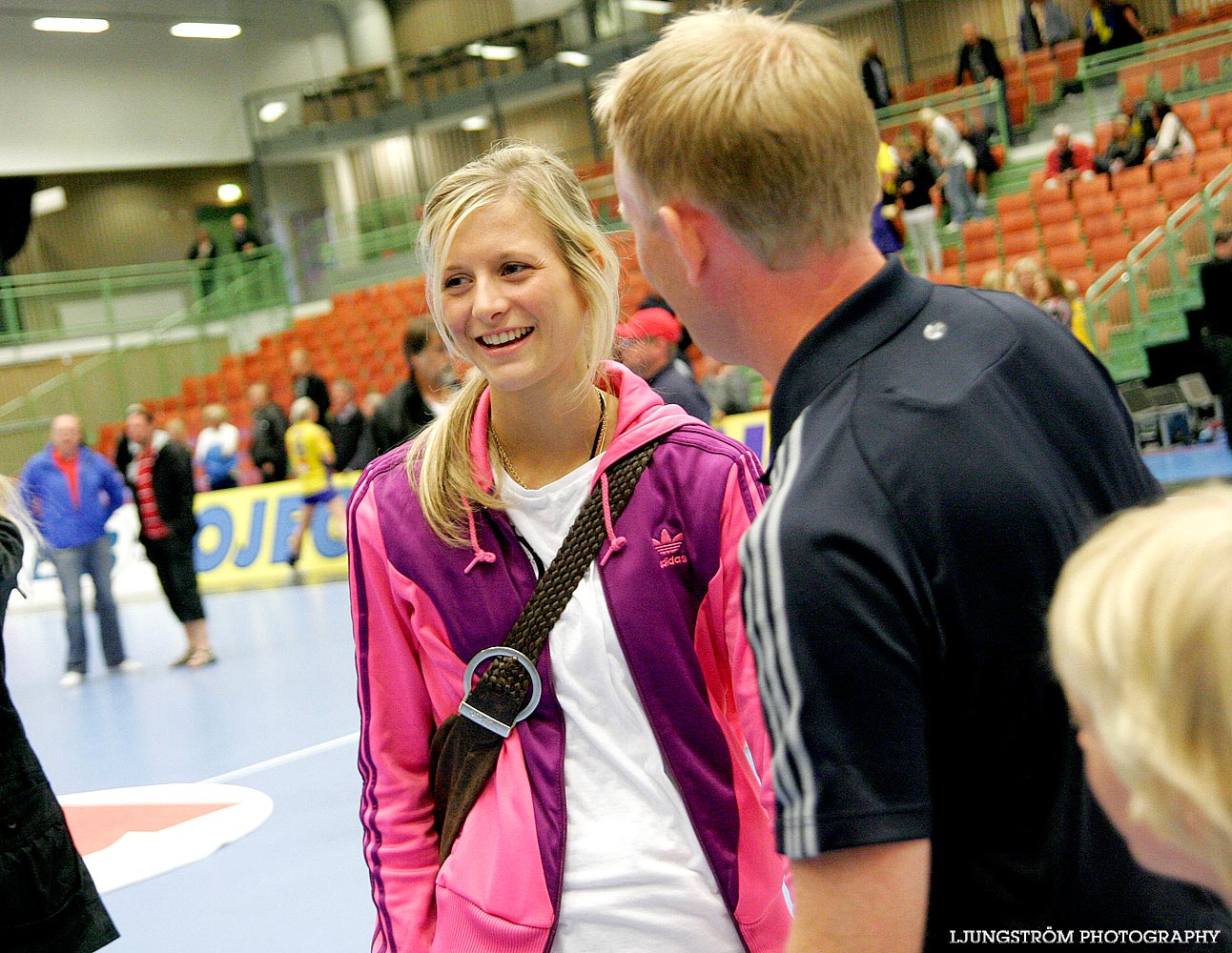 VM-KVAL Sverige-Montenegro 24-17,dam,Arena Skövde,Skövde,Sverige,Handboll,,2009,17690