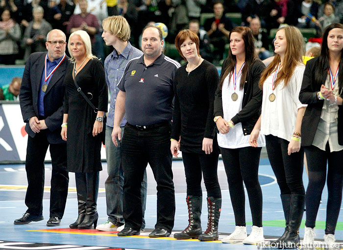 Uppvaktning dam- och juniorlandslaget,dam,Scandinavium,Göteborg,Sverige,Handboll,,2011,34075