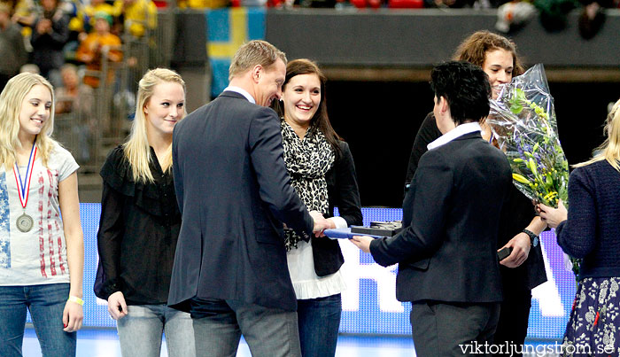 Uppvaktning dam- och juniorlandslaget,dam,Scandinavium,Göteborg,Sverige,Handboll,,2011,34078