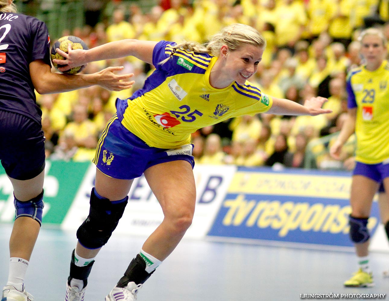 EM-KVAL Sverige-Slovenien 27-20,dam,Arena Skövde,Skövde,Sverige,Handboll,,2011,44039