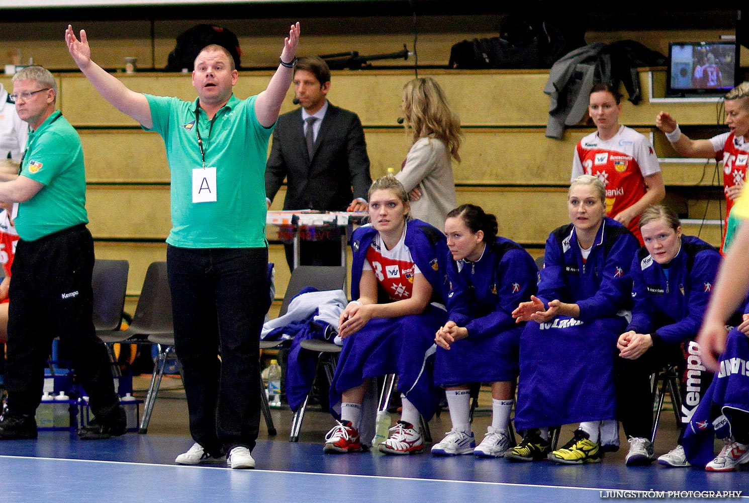 Landskamp Sverige-Island 24-24,dam,Agnebergshallen,Uddevalla,Sverige,Handboll,,2012,57903
