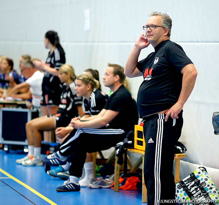 Annliz Cup Strands IF-Team Stockholm 24-20,dam,Arena Skövde,Skövde,Sverige,Handboll,,2013,72123