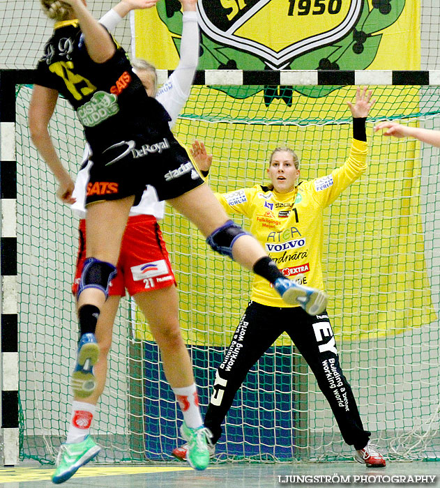 IK Sävehof-Skövde HF 31-27,dam,Skara Idrottshall,Skara,Sverige,Handboll,,2013,73593