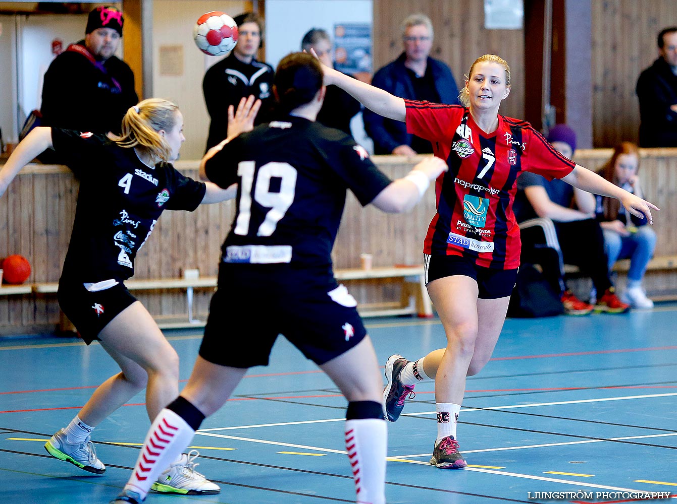 HK Country-Husaren HK 24-21,dam,Stöpenhallen,Stöpen,Sverige,Handboll,,2014,82461