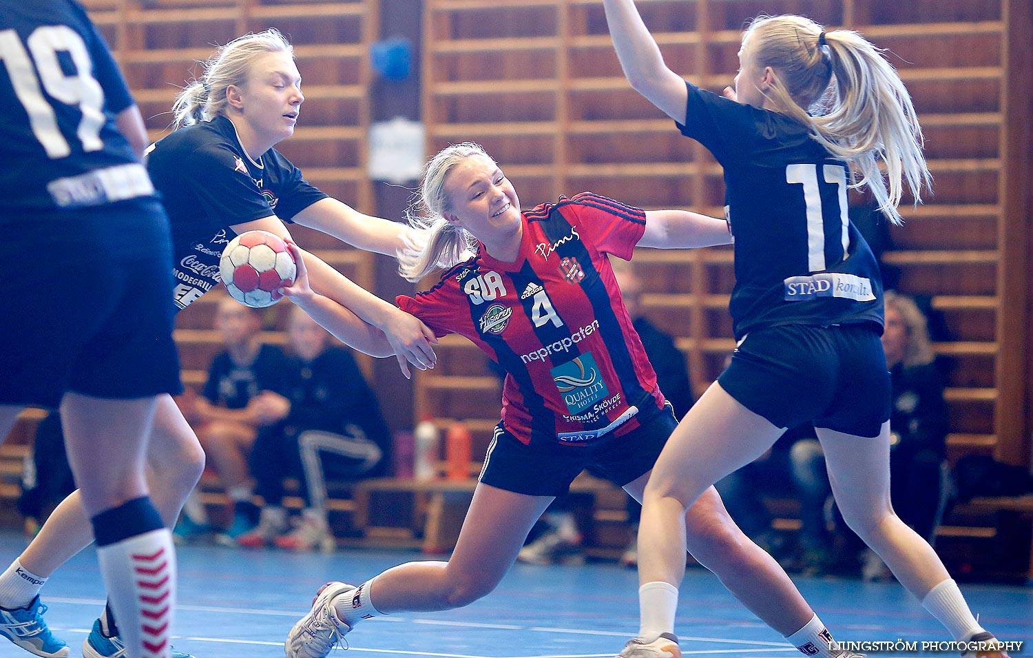 HK Country-Husaren HK 24-21,dam,Stöpenhallen,Stöpen,Sverige,Handboll,,2014,82477