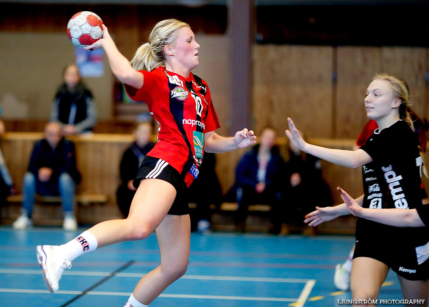 HK Country-Husaren HK 24-21,dam,Stöpenhallen,Stöpen,Sverige,Handboll,,2014,82566