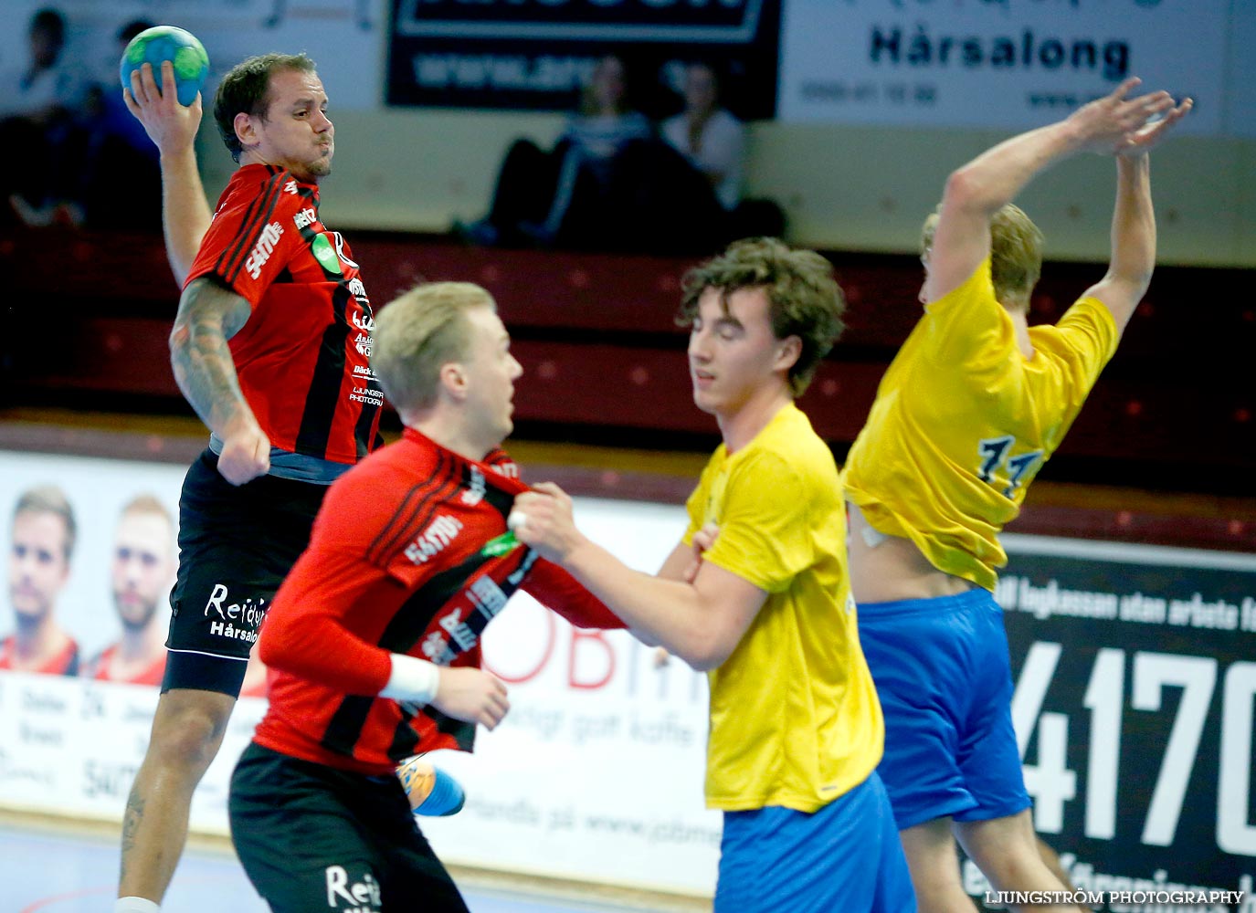 HK Country-HK Cliff 28-24,herr,Skövde Idrottshall,Skövde,Sverige,Handboll,,2014,97198