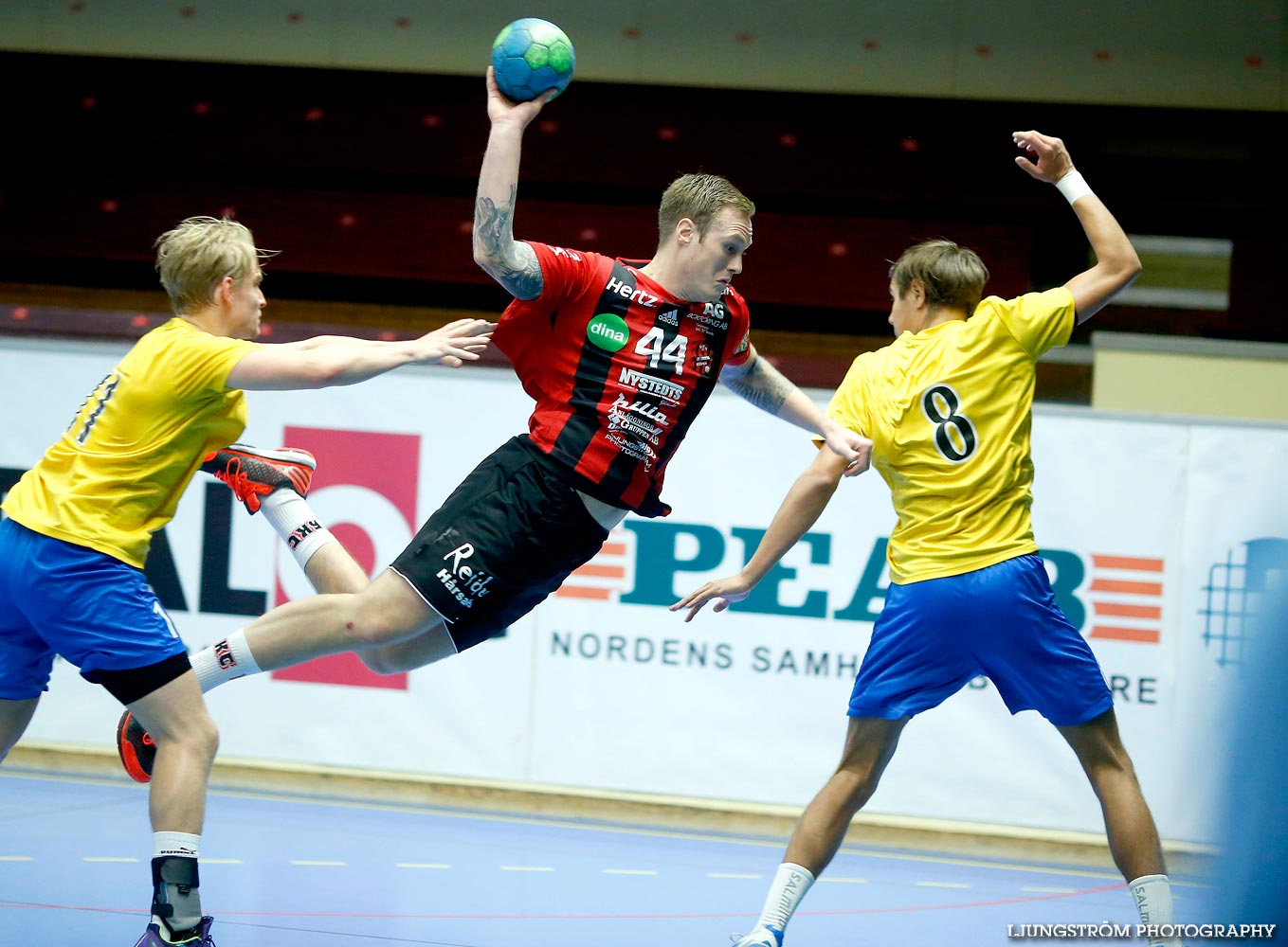 HK Country-HK Cliff 28-24,herr,Skövde Idrottshall,Skövde,Sverige,Handboll,,2014,97208