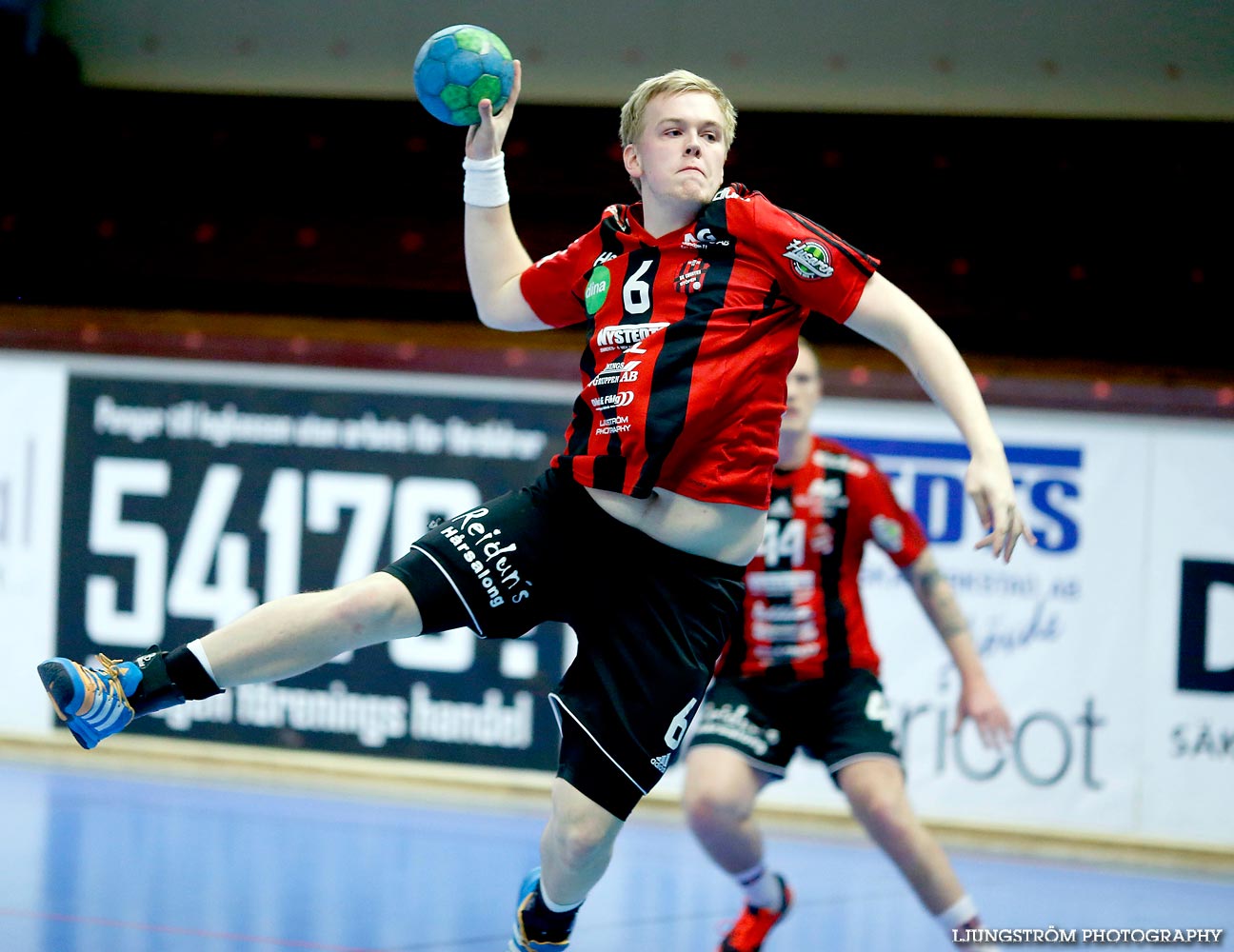 HK Country-HK Cliff 28-24,herr,Skövde Idrottshall,Skövde,Sverige,Handboll,,2014,97224