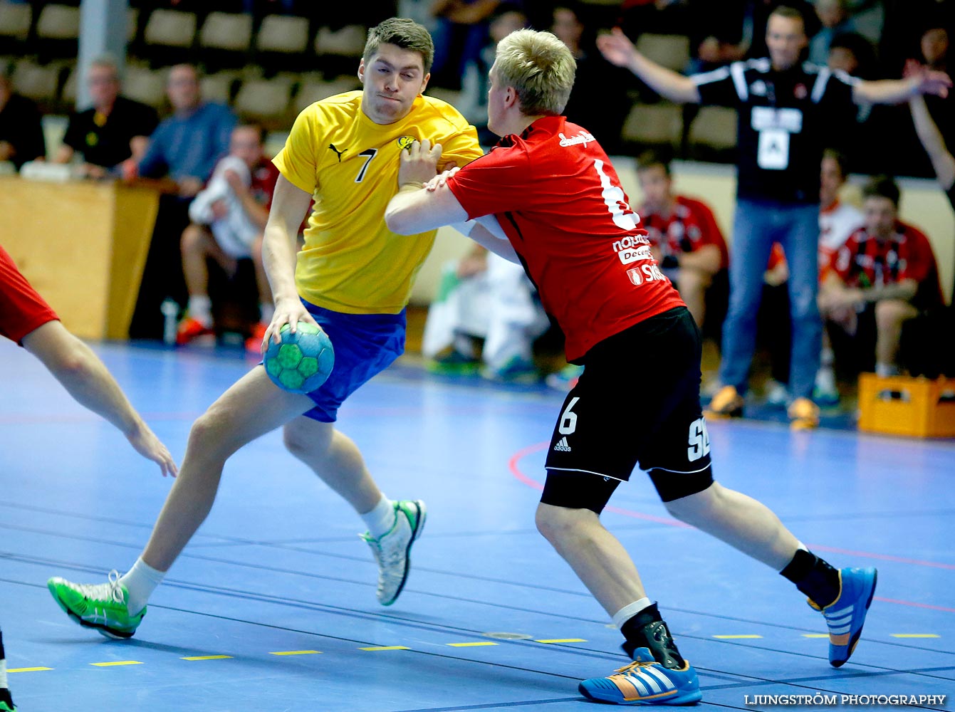 HK Country-HK Cliff 28-24,herr,Skövde Idrottshall,Skövde,Sverige,Handboll,,2014,97228