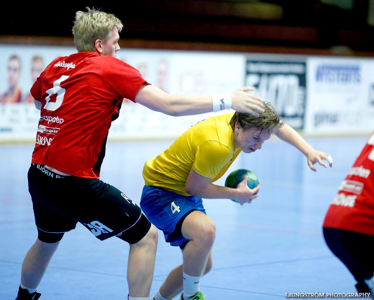 HK Country-HK Cliff 28-24,herr,Skövde Idrottshall,Skövde,Sverige,Handboll,,2014,97240