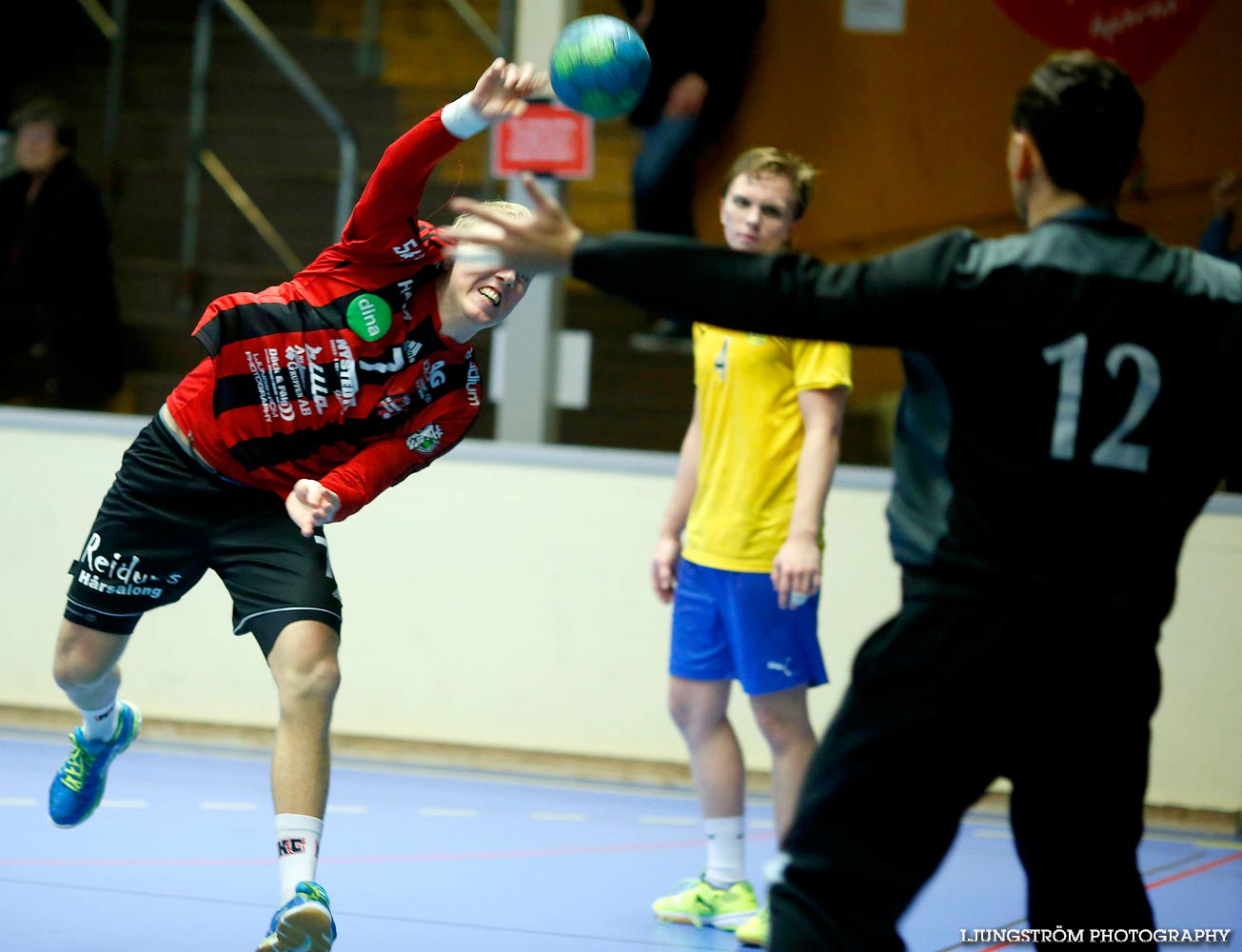 HK Country-HK Cliff 28-24,herr,Skövde Idrottshall,Skövde,Sverige,Handboll,,2014,97279