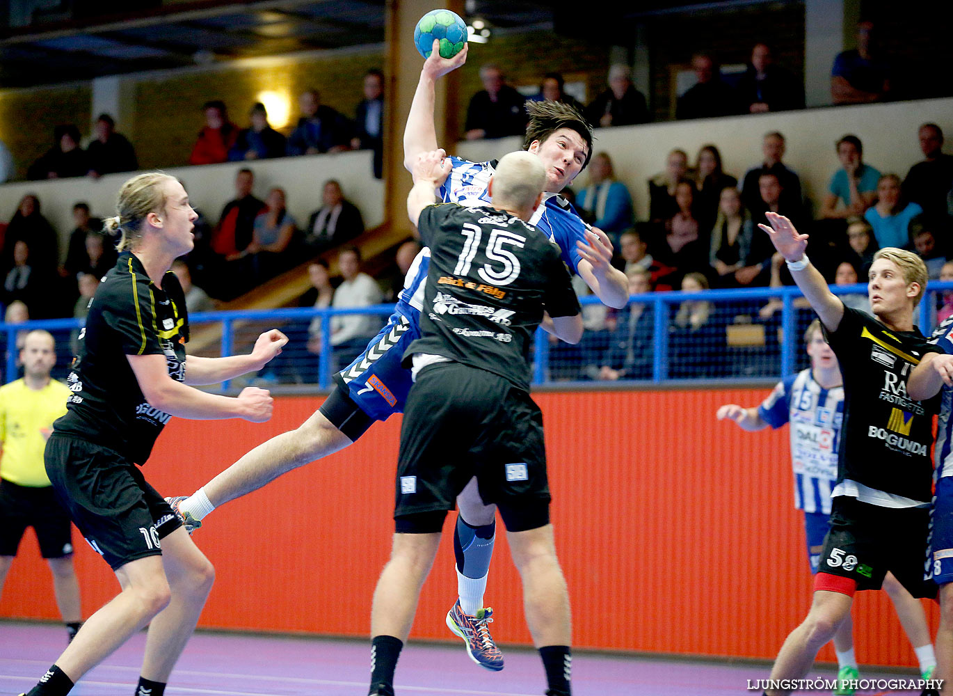 HK Skövde-HP Skövde 90 33-26,herr,Arena Skövde,Skövde,Sverige,Handboll,,2014,134026