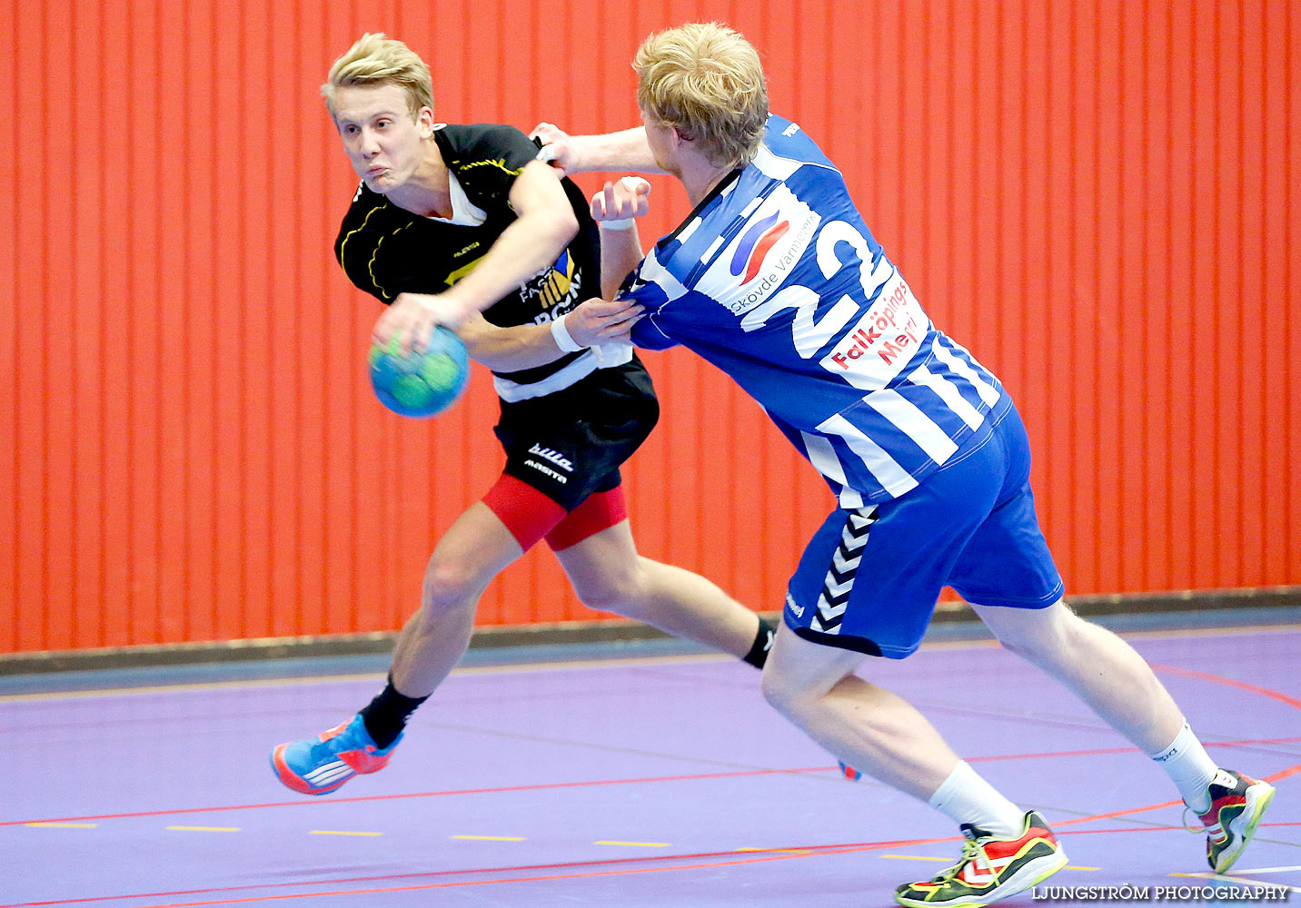 HK Skövde-HP Skövde 90 33-26,herr,Arena Skövde,Skövde,Sverige,Handboll,,2014,134081