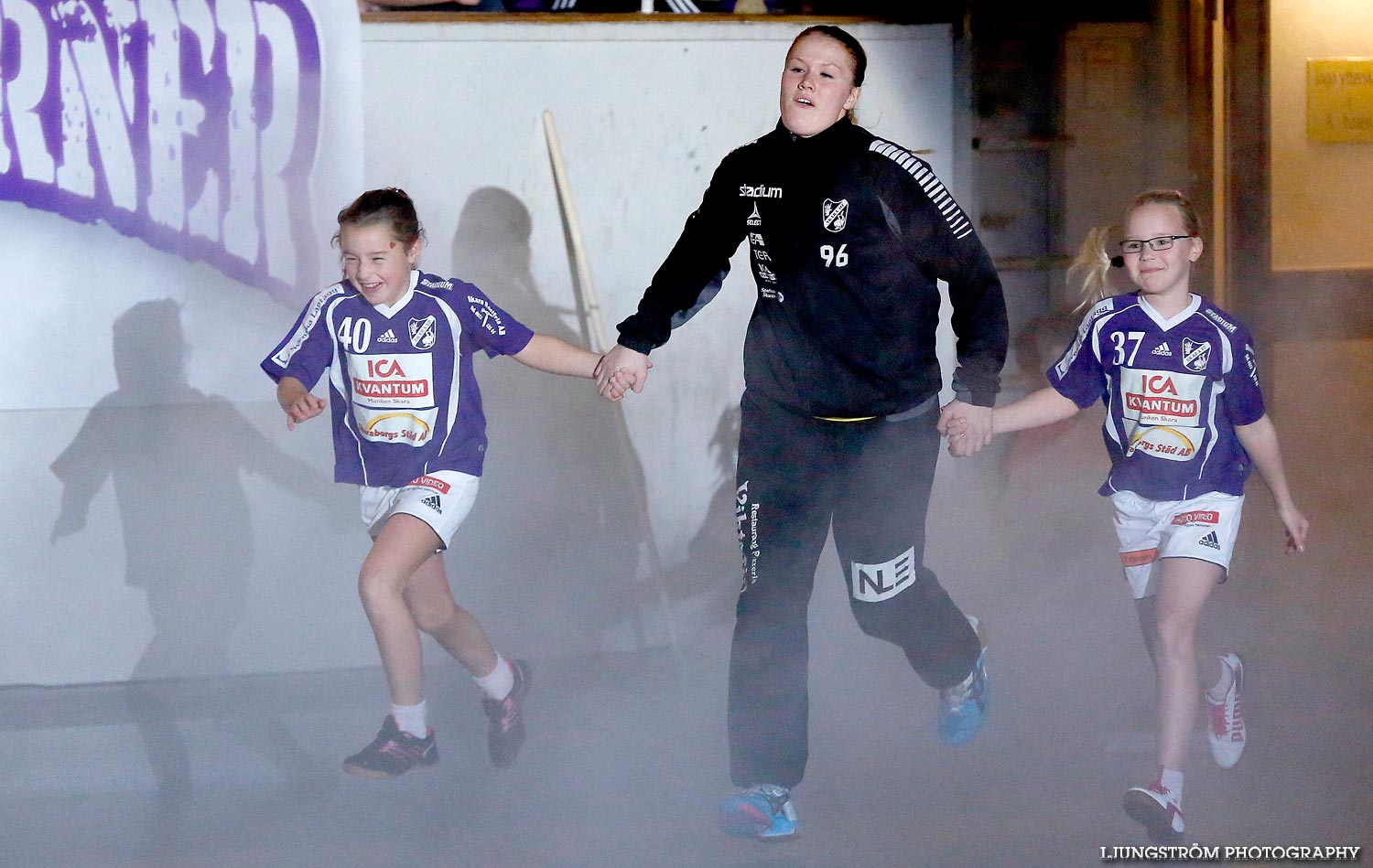 Skara HF-Eskilstuna Guif 23-24,dam,Skara Idrottshall,Skara,Sverige,Handboll,,2014,95731