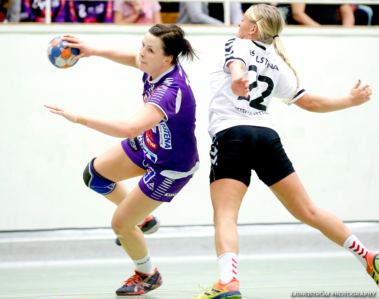 Skara HF-Eskilstuna Guif 23-24,dam,Skara Idrottshall,Skara,Sverige,Handboll,,2014,95773