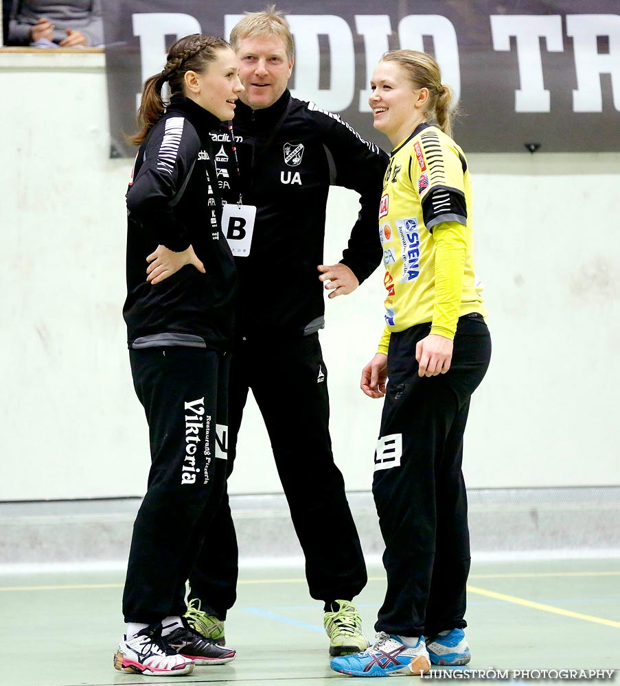 Skara HF-Eskilstuna Guif 23-24,dam,Skara Idrottshall,Skara,Sverige,Handboll,,2014,95912