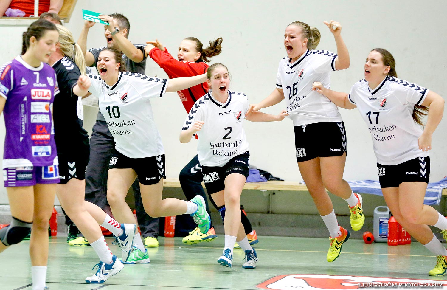 Skara HF-Eskilstuna Guif 23-24,dam,Skara Idrottshall,Skara,Sverige,Handboll,,2014,95915