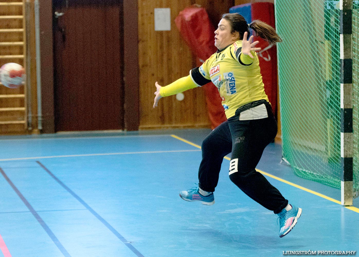 HK Country-Skara HF U 25-22,dam,Stöpenhallen,Stöpen,Sverige,Handboll,,2015,115375