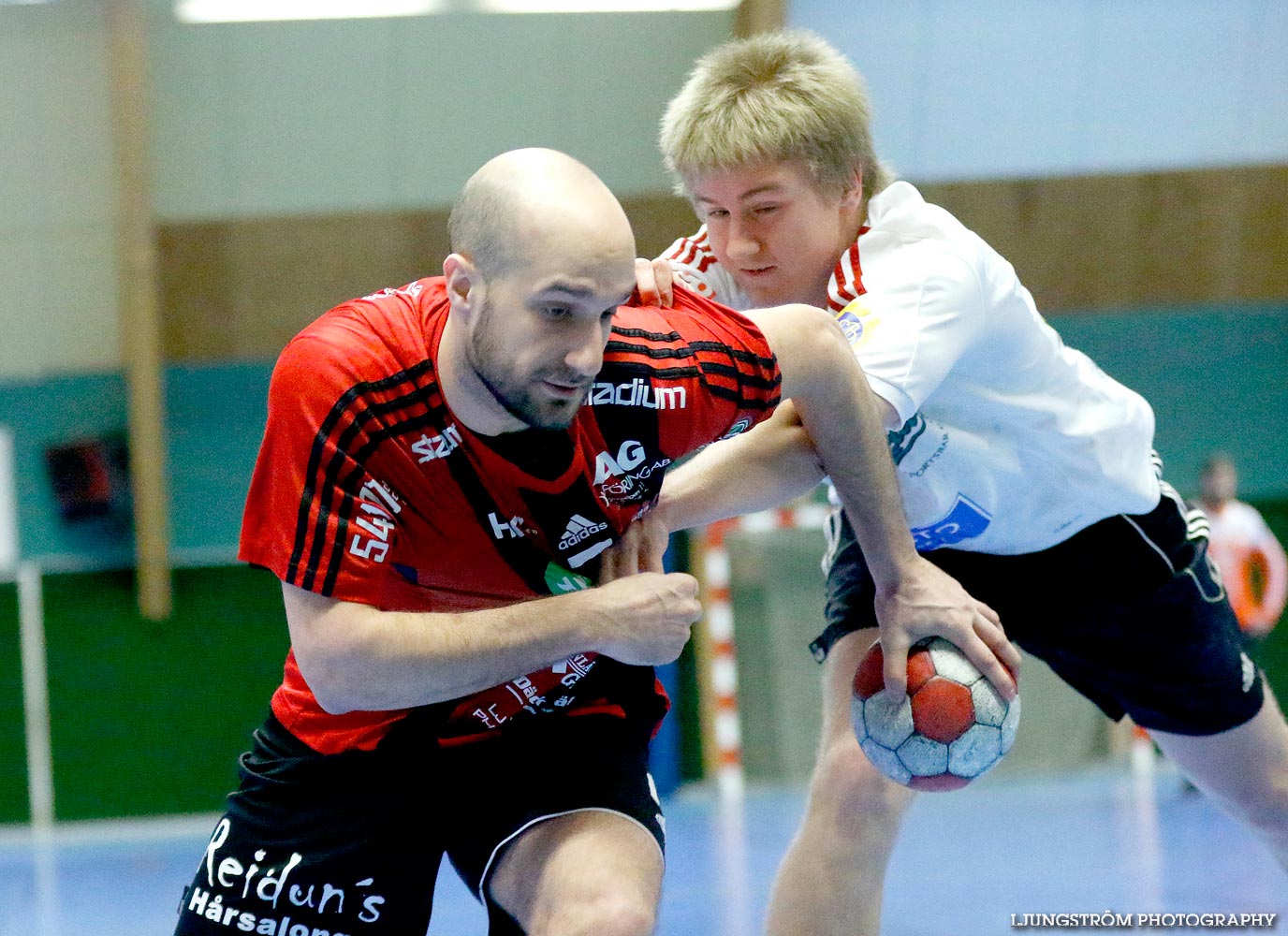 HK Country-HF SIF 31-17,herr,Skövde Idrottshall,Skövde,Sverige,Handboll,,2015,106598