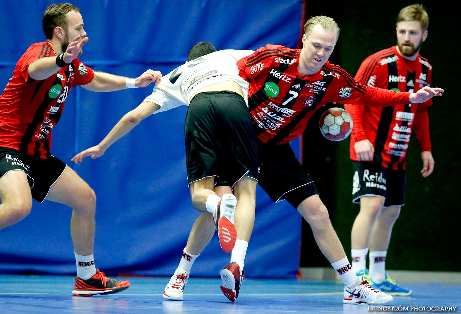 HK Country-HF SIF 31-17,herr,Skövde Idrottshall,Skövde,Sverige,Handboll,,2015,106631