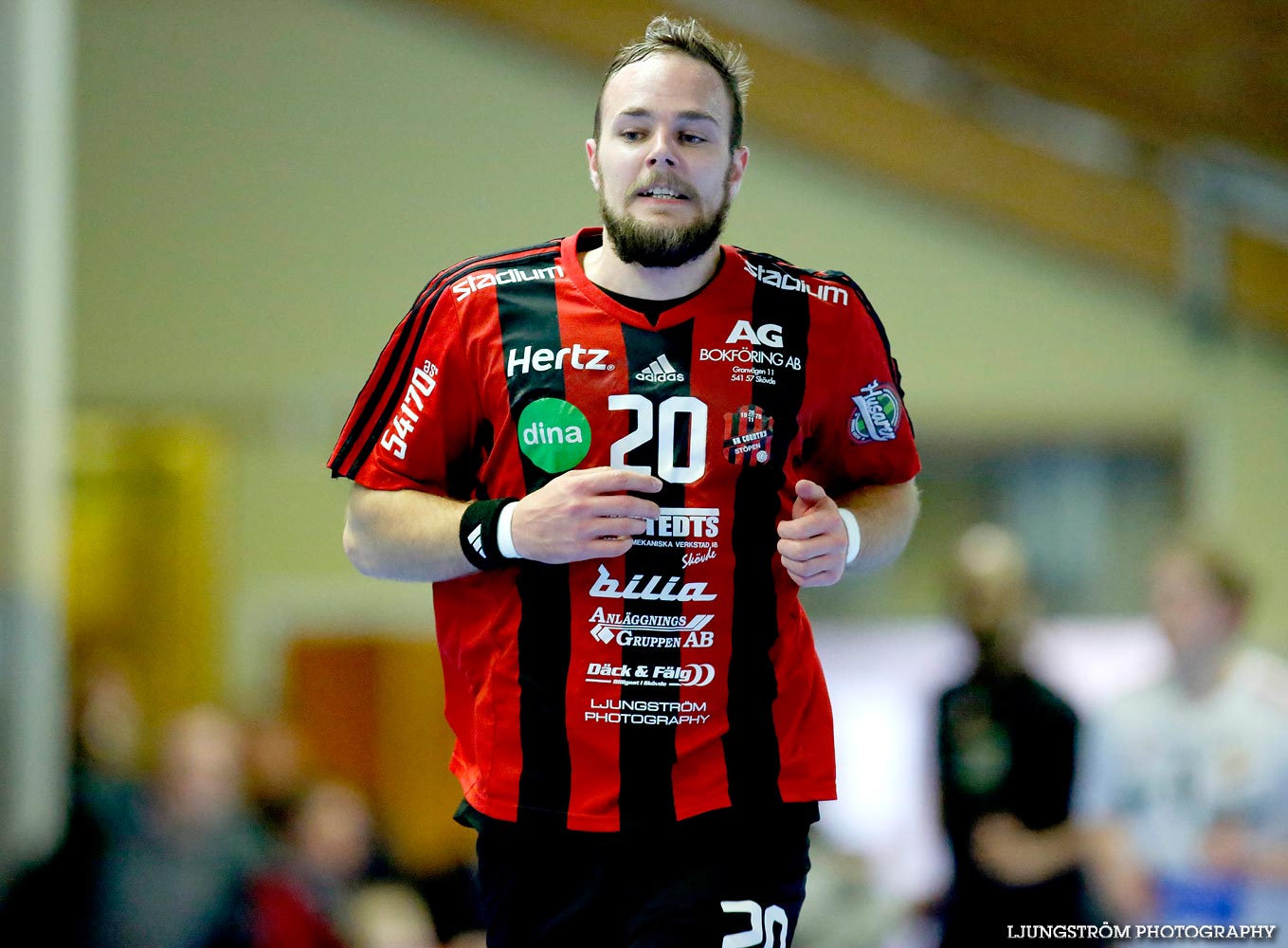 HK Country-HF SIF 31-17,herr,Skövde Idrottshall,Skövde,Sverige,Handboll,,2015,106647