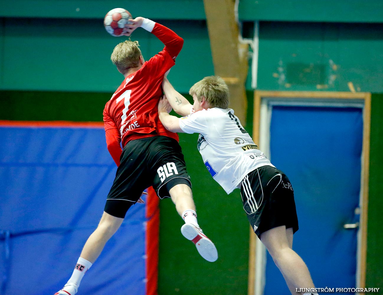 HK Country-HF SIF 31-17,herr,Skövde Idrottshall,Skövde,Sverige,Handboll,,2015,106675