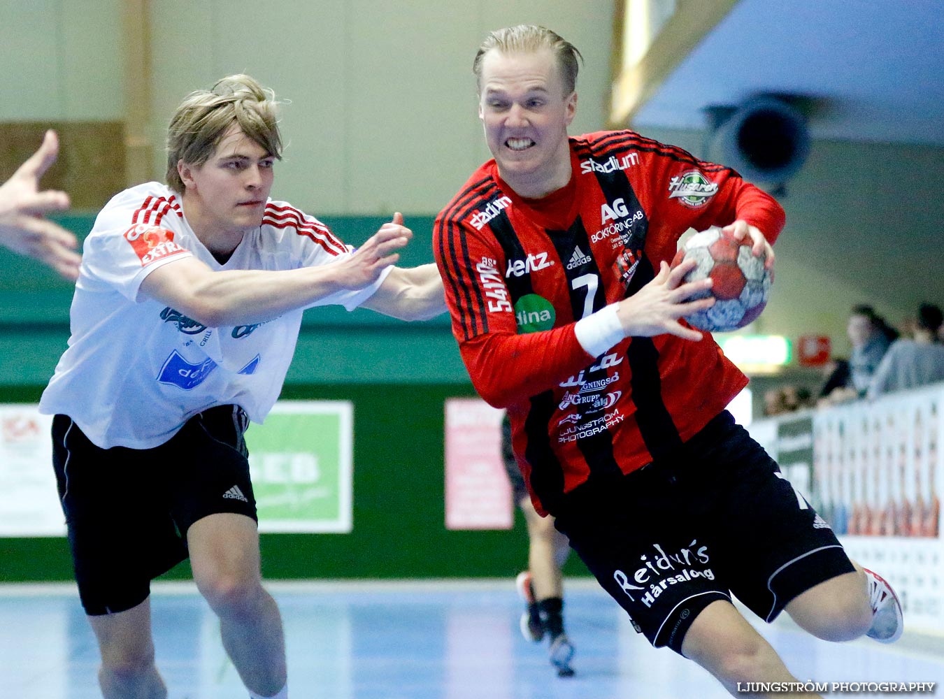 HK Country-HF SIF 31-17,herr,Skövde Idrottshall,Skövde,Sverige,Handboll,,2015,106684