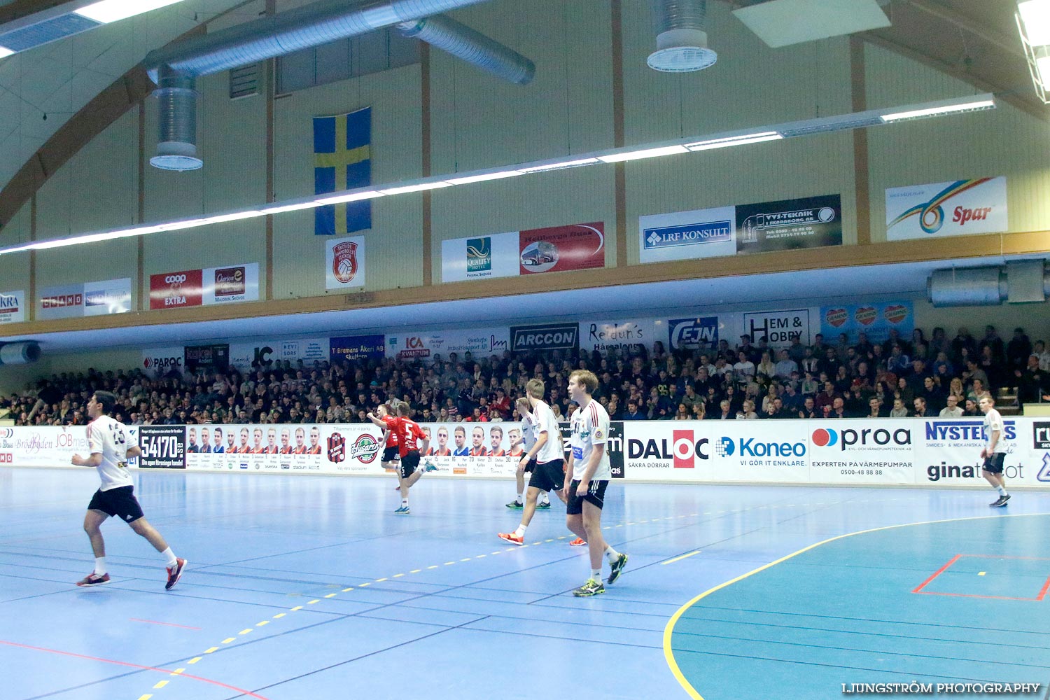 HK Country-HF SIF 31-17,herr,Skövde Idrottshall,Skövde,Sverige,Handboll,,2015,106716