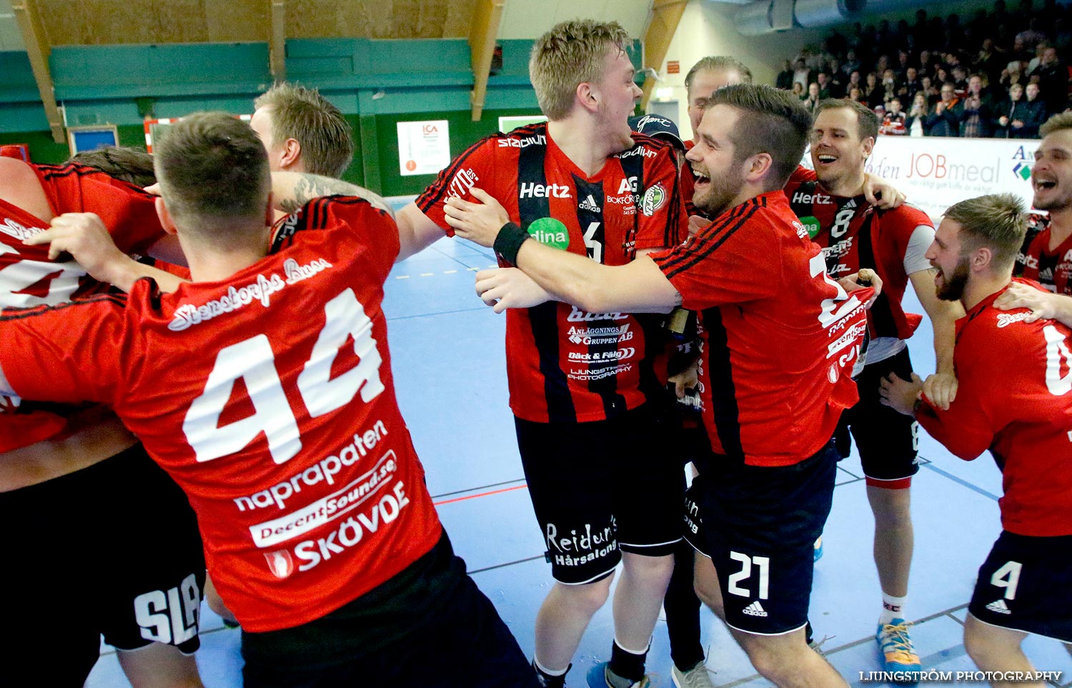 HK Country-HF SIF 31-17,herr,Skövde Idrottshall,Skövde,Sverige,Handboll,,2015,106736