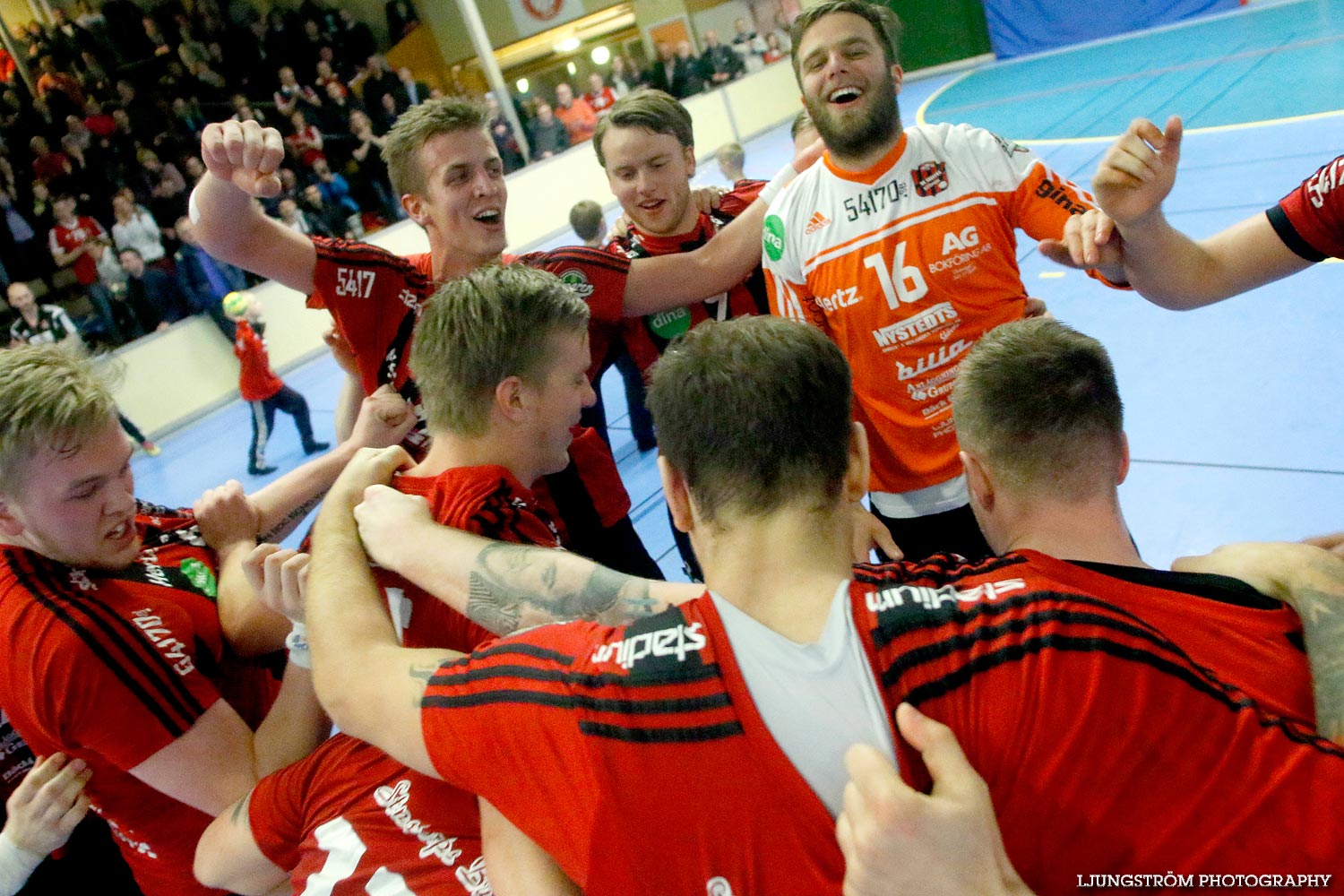 HK Country-HF SIF 31-17,herr,Skövde Idrottshall,Skövde,Sverige,Handboll,,2015,106769