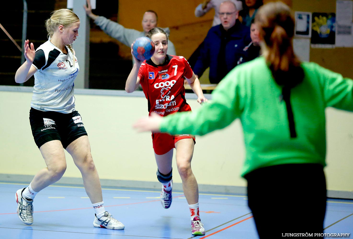 HF Somby/Skövde-KFUM Kalmar HK 34-18,dam,Skövde Idrottshall,Skövde,Sverige,Handboll,,2015,108296