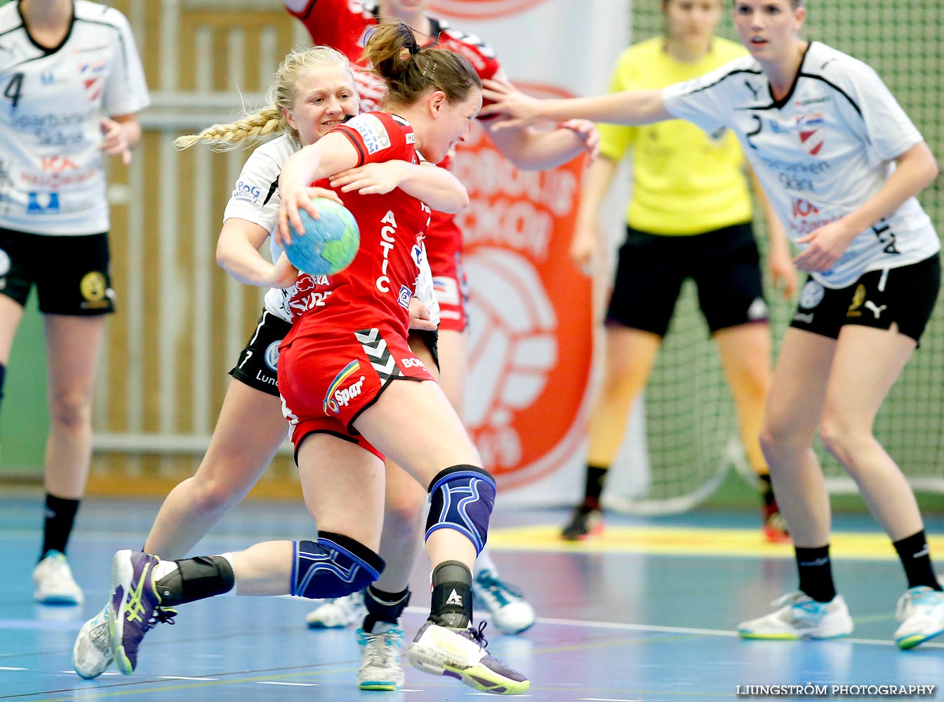 Skövde HF-Lugi HF 1/4-final 4 26-17,dam,Arena Skövde,Skövde,Sverige,Handboll,,2015,109790