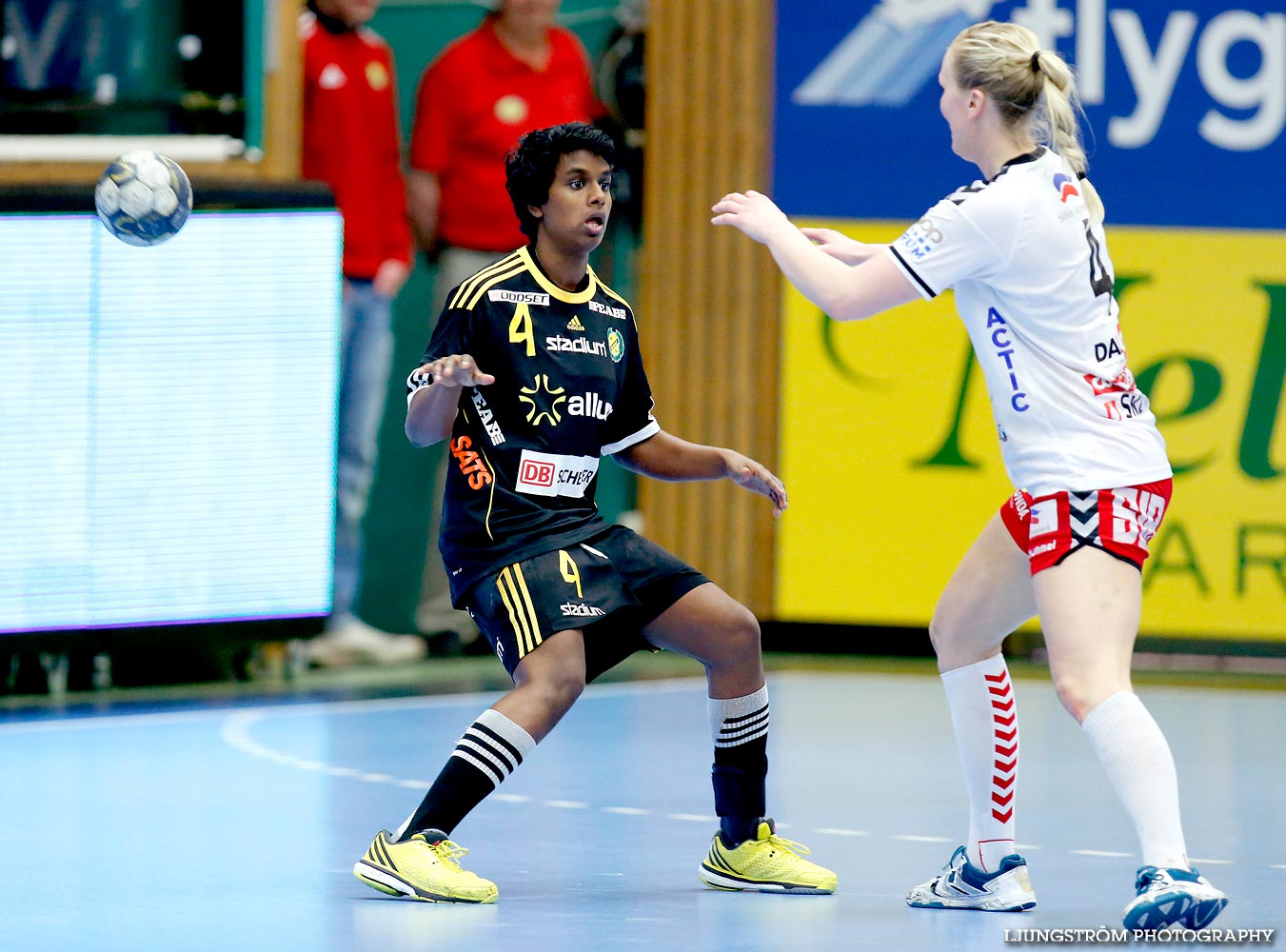 IK Sävehof-Skövde HF 1/2-final 3 34-19,dam,Partillebohallen,Partille,Sverige,Handboll,,2015,116200