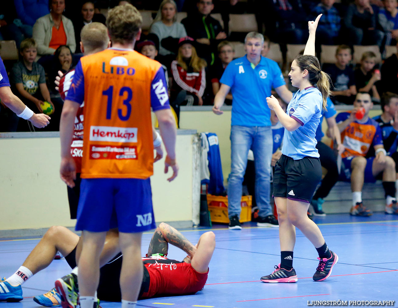 HK Country-LIF Lindesberg 22-26,herr,Skövde Idrottshall,Skövde,Sverige,Handboll,,2015,122607