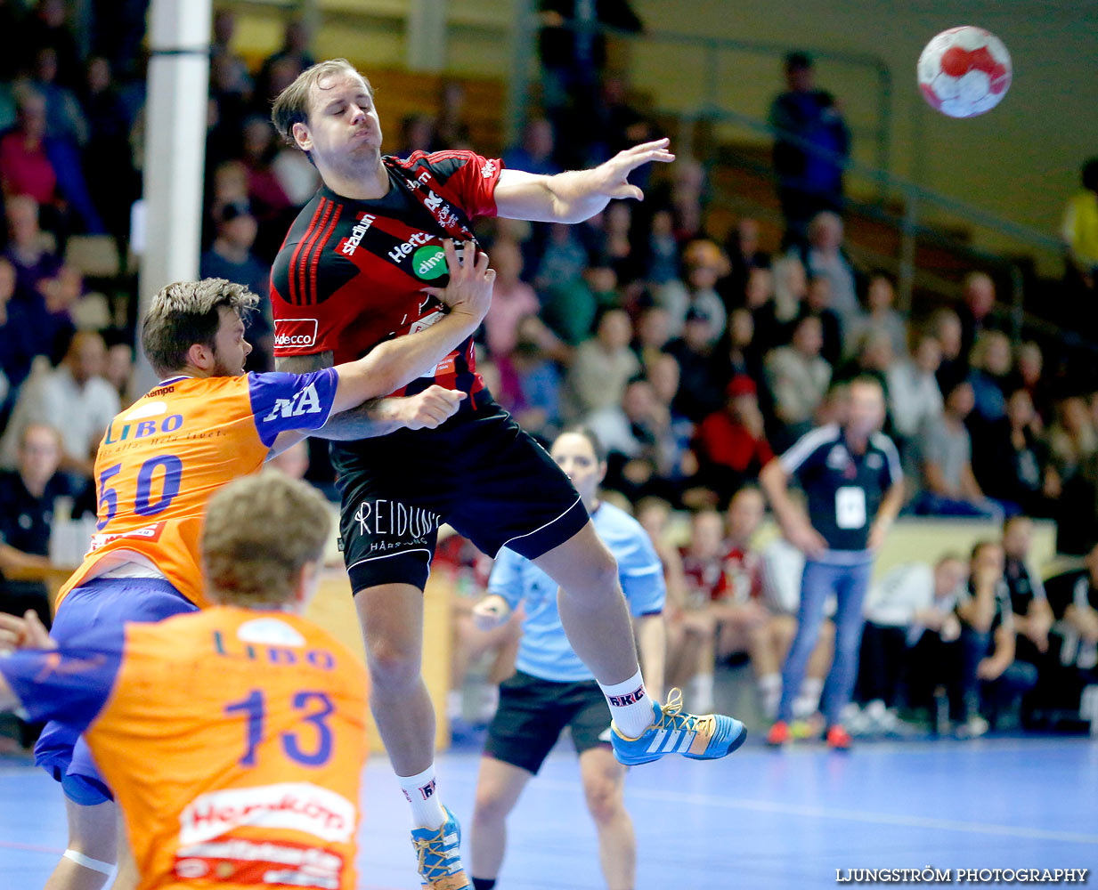 HK Country-LIF Lindesberg 22-26,herr,Skövde Idrottshall,Skövde,Sverige,Handboll,,2015,122614