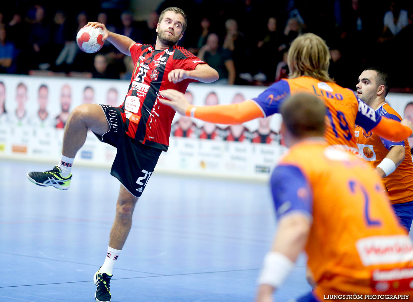 HK Country-LIF Lindesberg 22-26,herr,Skövde Idrottshall,Skövde,Sverige,Handboll,,2015,122642