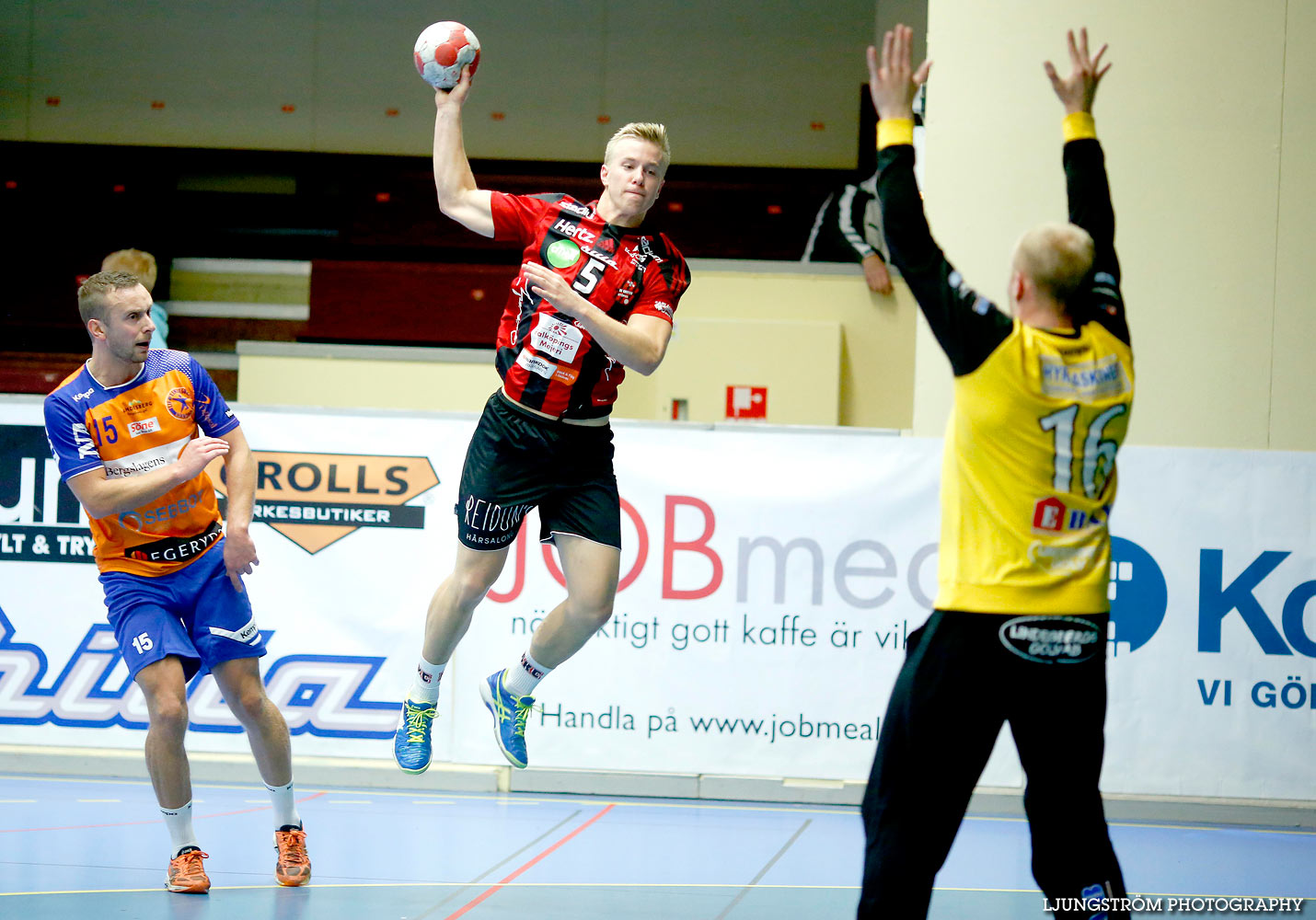 HK Country-LIF Lindesberg 22-26,herr,Skövde Idrottshall,Skövde,Sverige,Handboll,,2015,122645