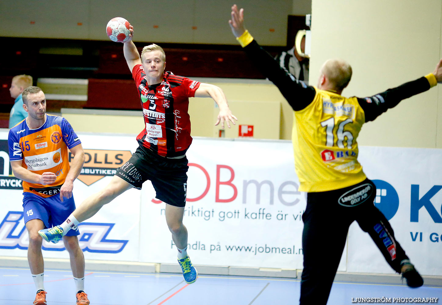 HK Country-LIF Lindesberg 22-26,herr,Skövde Idrottshall,Skövde,Sverige,Handboll,,2015,122646