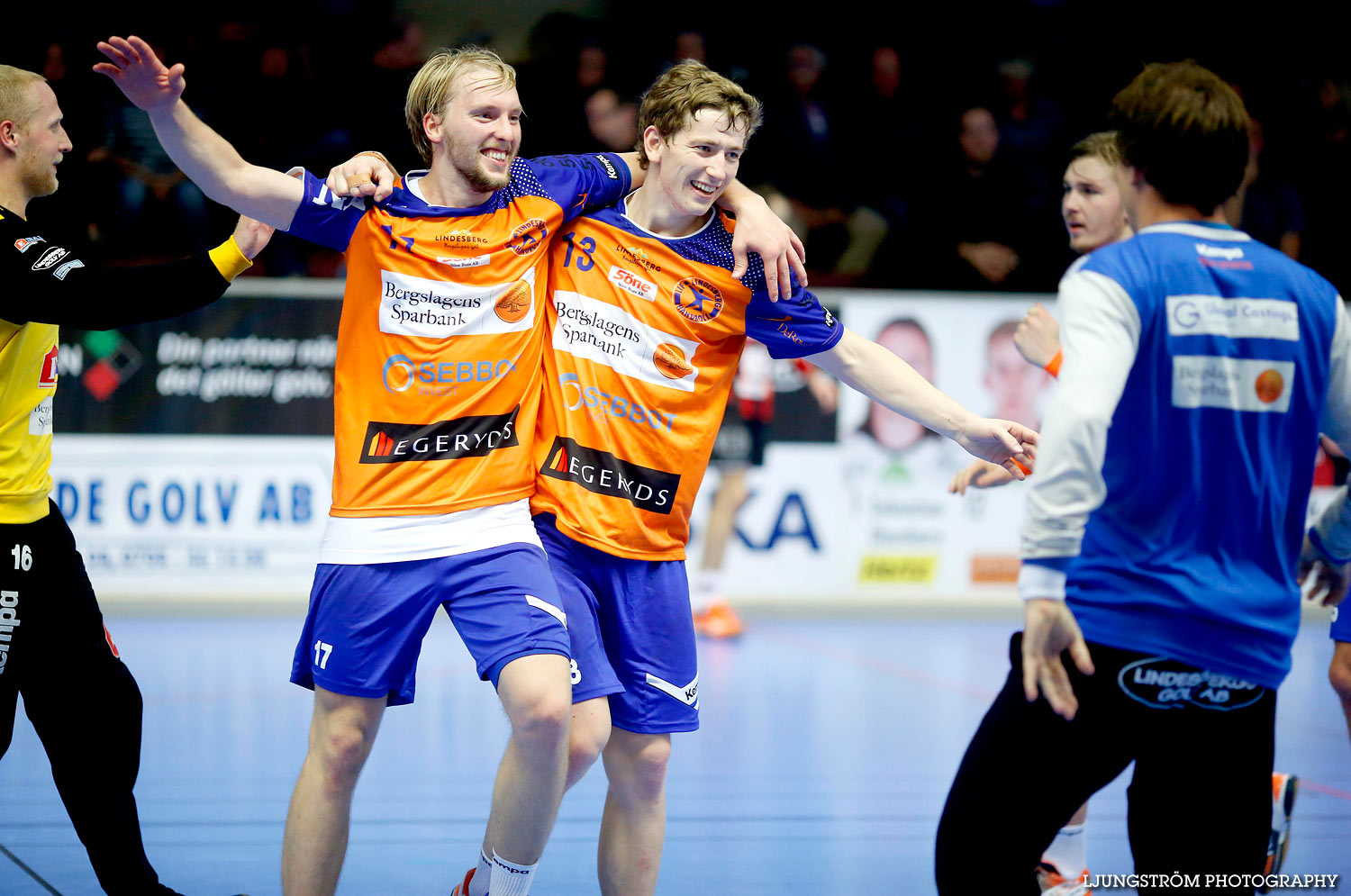 HK Country-LIF Lindesberg 22-26,herr,Skövde Idrottshall,Skövde,Sverige,Handboll,,2015,122711