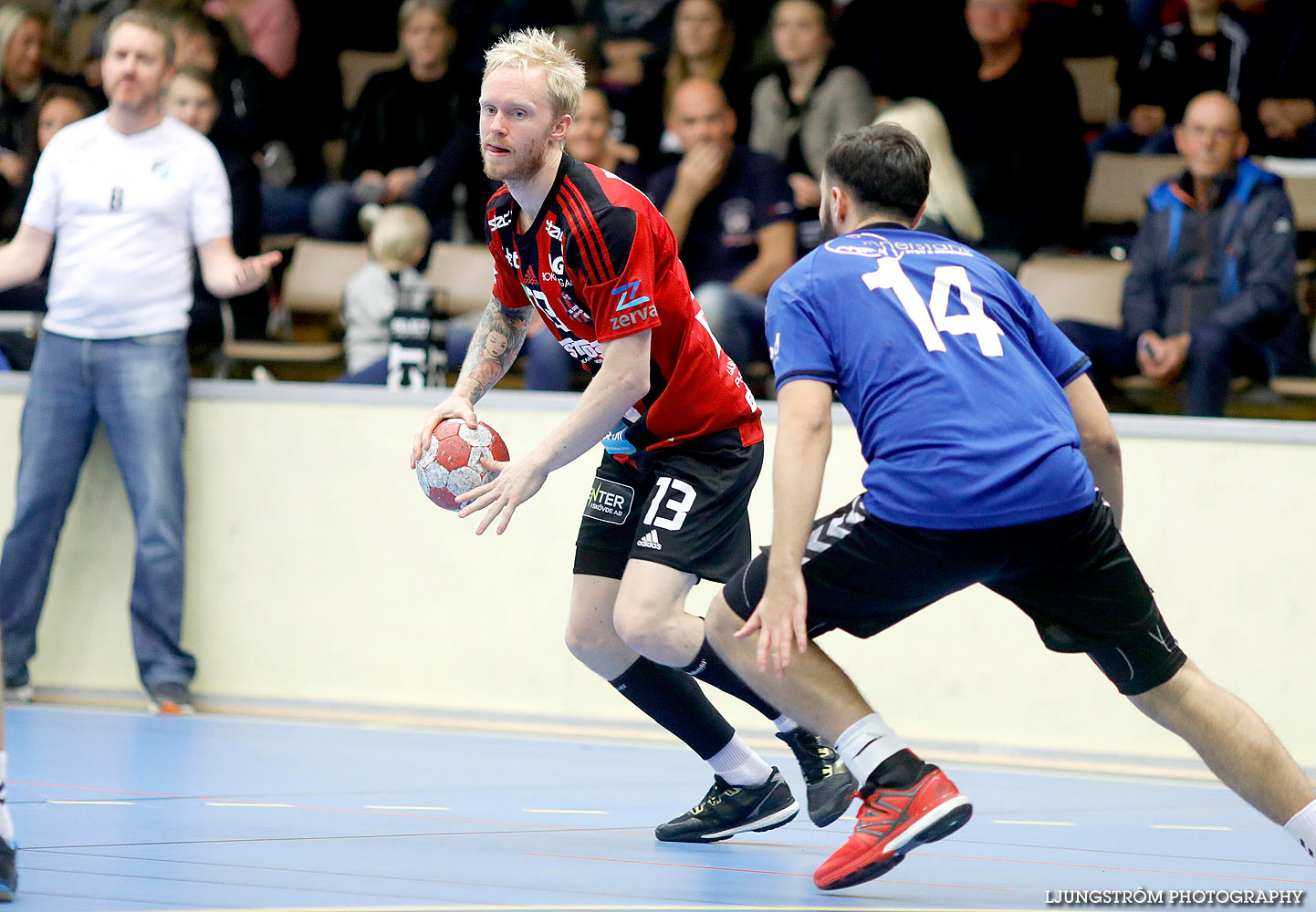 HK Country-Uppsala HK 35-26,herr,Skövde Idrottshall,Skövde,Sverige,Handboll,,2016,140842