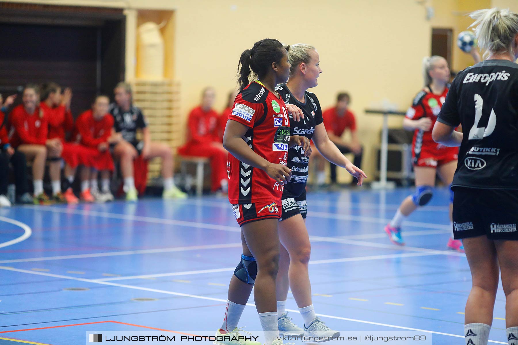 Annliz Cup Skövde HF-Fredrikstad BK 21-27,dam,Arena Skövde,Skövde,Sverige,Handboll,,2017,144942