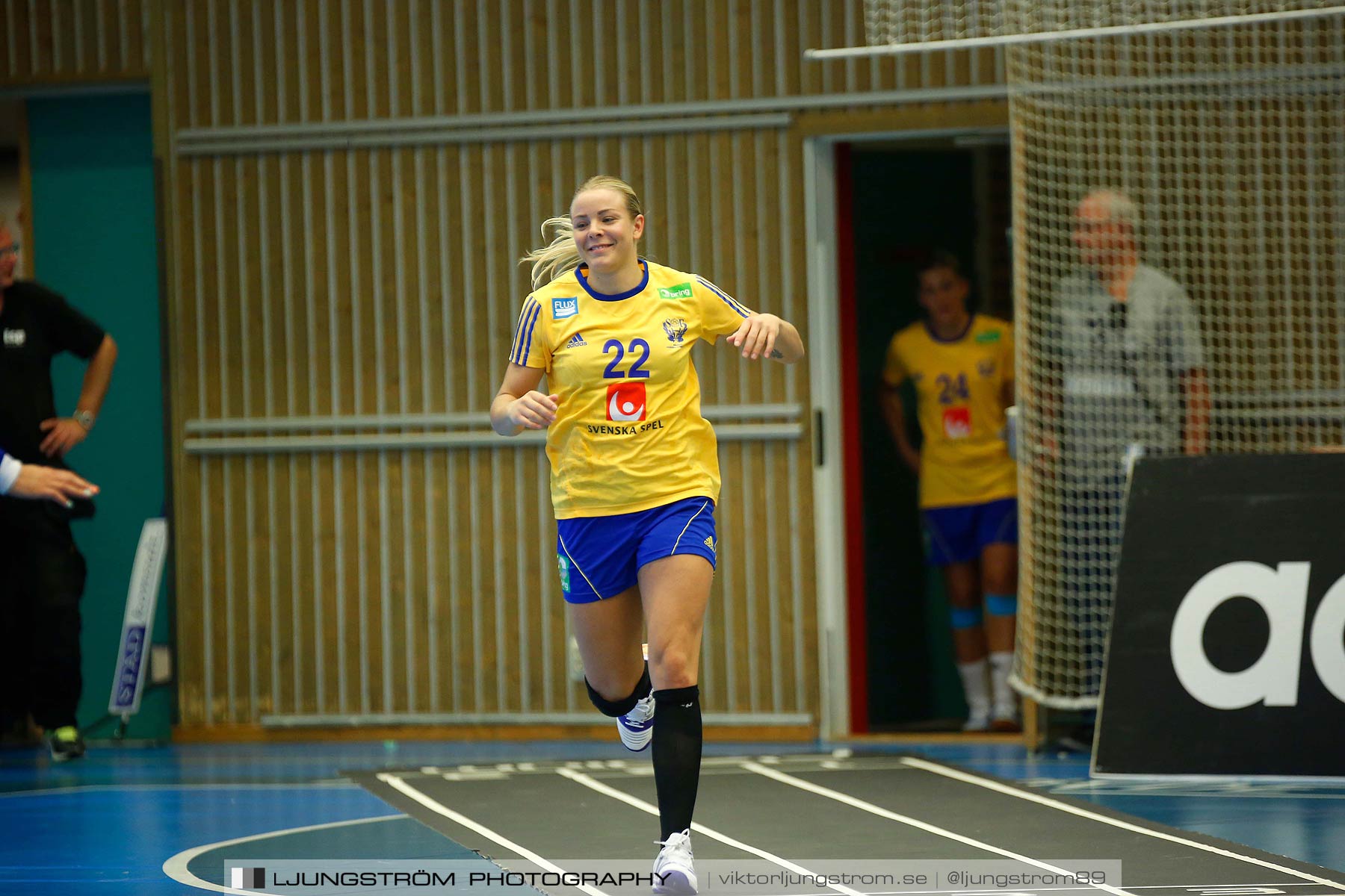 Landskamp Sverige-Island 32-24,dam,Arena Skövde,Skövde,Sverige,Handboll,,2014,150528