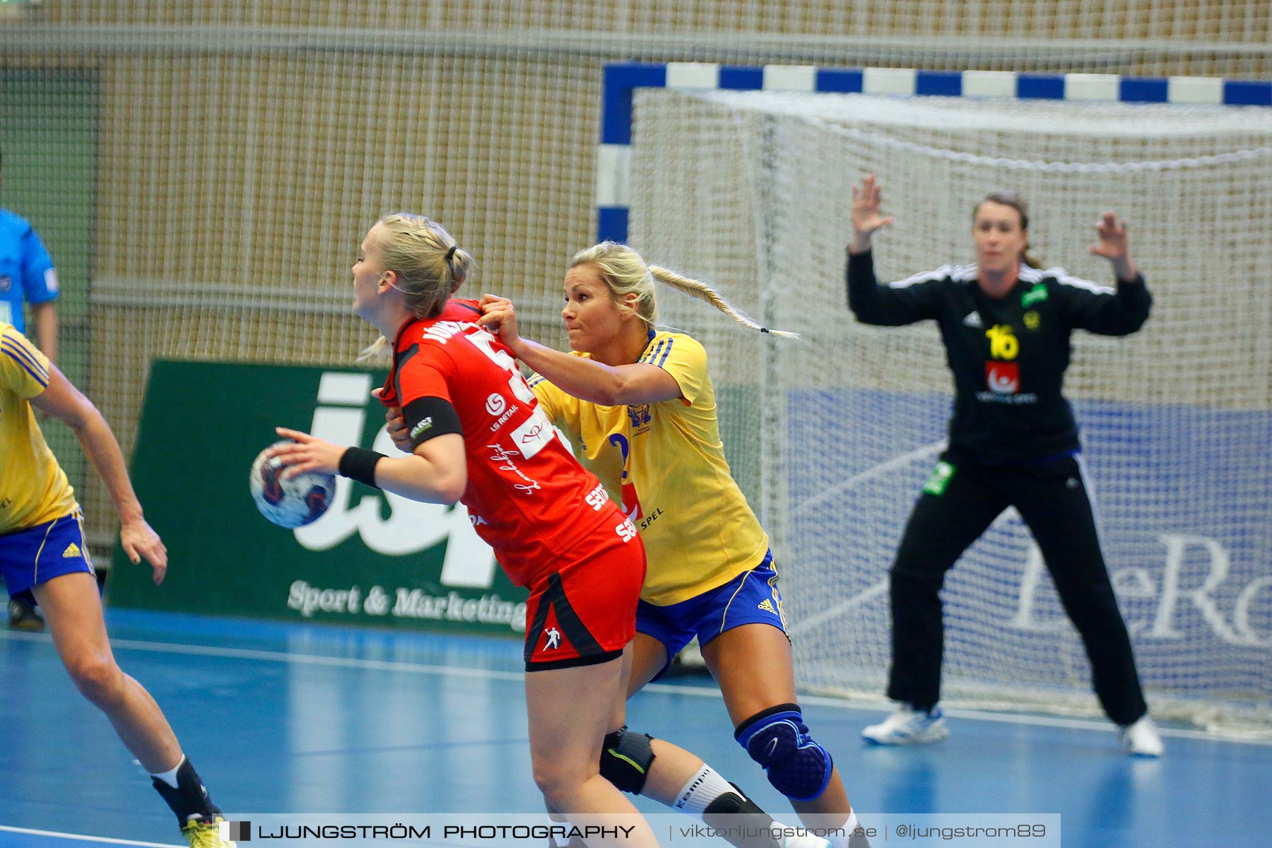 Landskamp Sverige-Island 32-24,dam,Arena Skövde,Skövde,Sverige,Handboll,,2014,151034