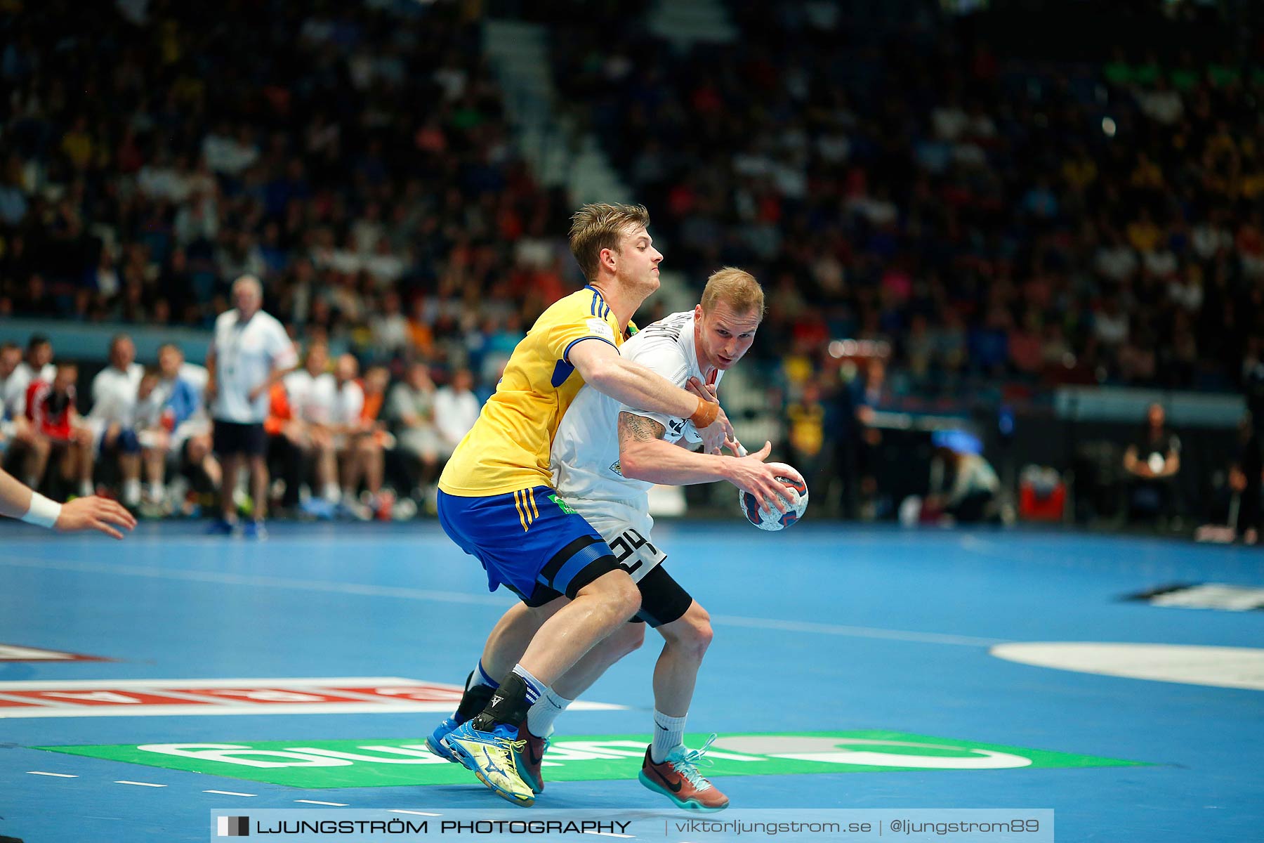 EM-kval Sverige-Slovakien 27-22,herr,Hovet,Stockholm,Sverige,Handboll,,2015,152430