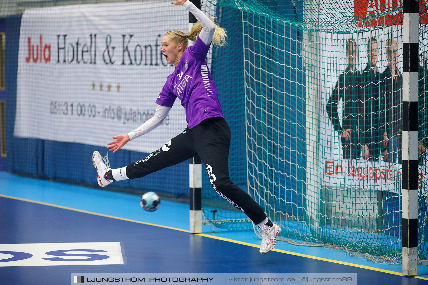 Skara HF-Boden Handboll IF 19-18,dam,Skara Idrottshall,Skara,Sverige,Handboll,,2017,153113