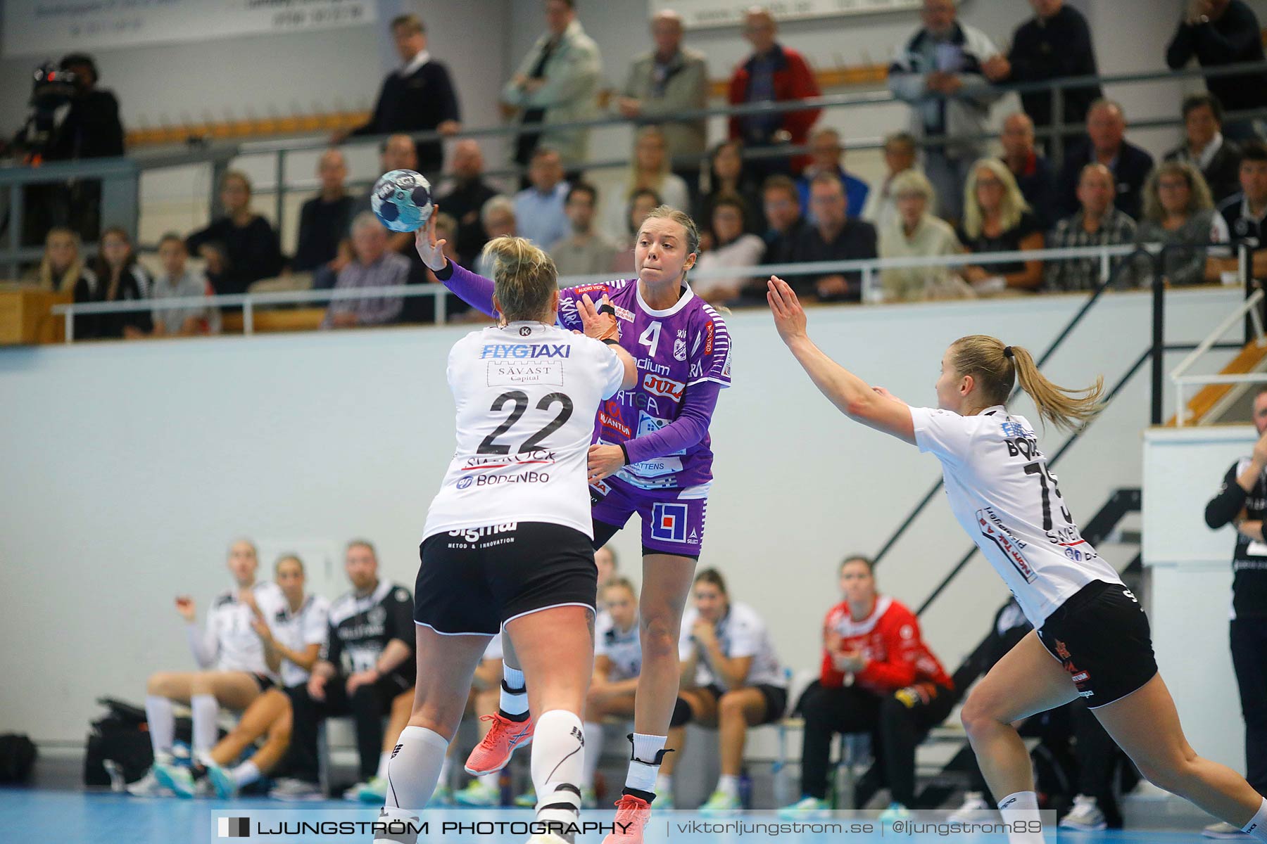 Skara HF-Boden Handboll IF 19-18,dam,Skara Idrottshall,Skara,Sverige,Handboll,,2017,153175