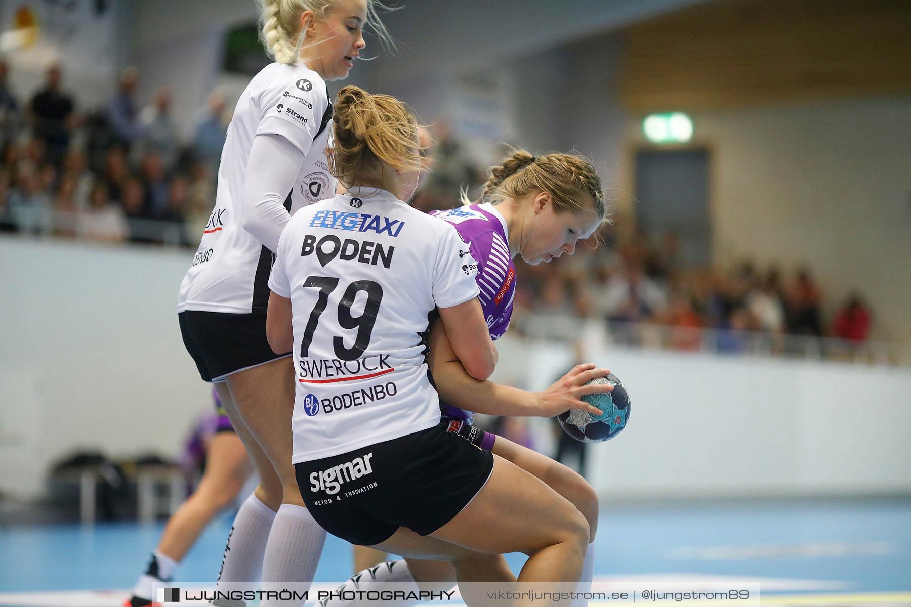 Skara HF-Boden Handboll IF 19-18,dam,Skara Idrottshall,Skara,Sverige,Handboll,,2017,153185