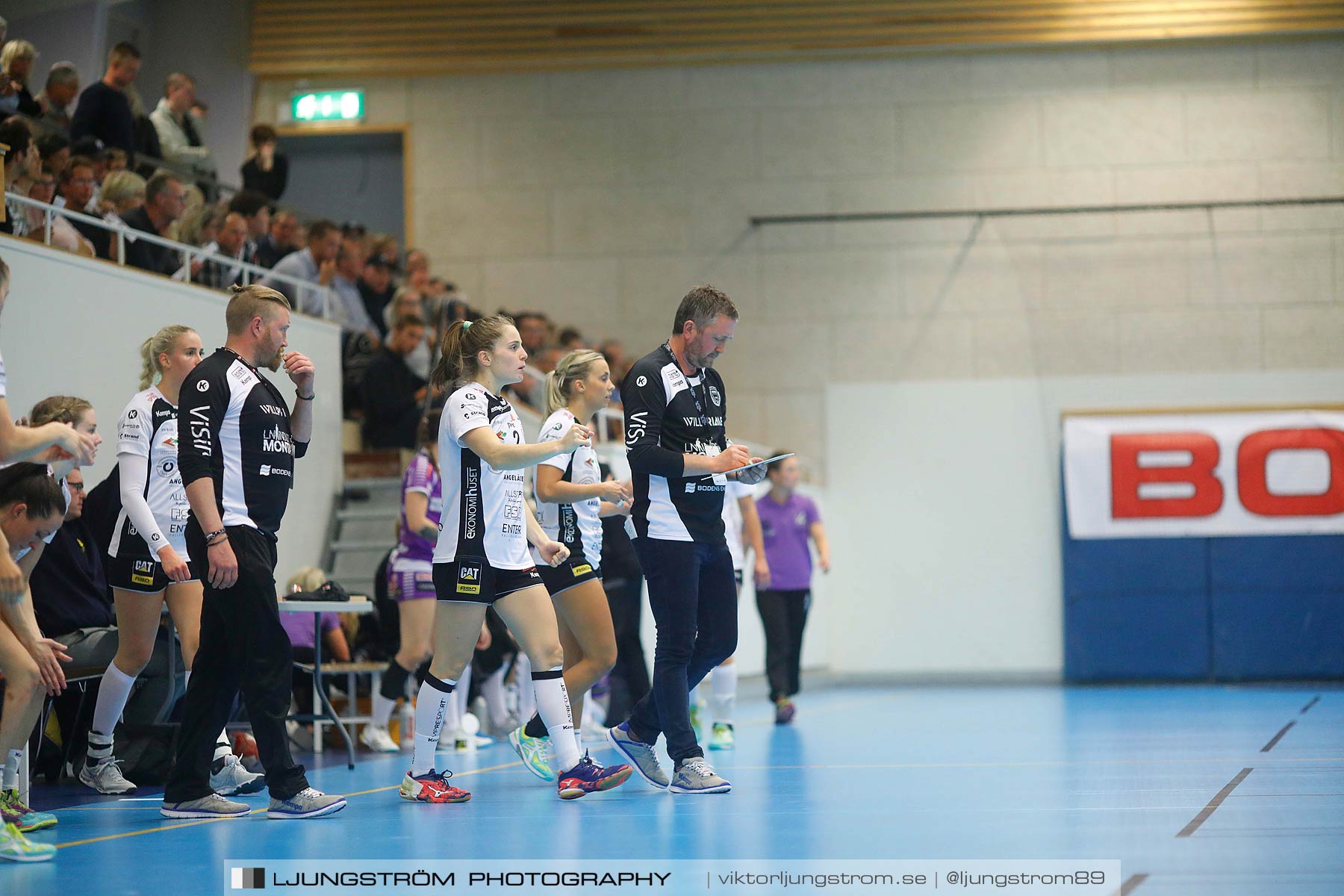 Skara HF-Boden Handboll IF 19-18,dam,Skara Idrottshall,Skara,Sverige,Handboll,,2017,153221