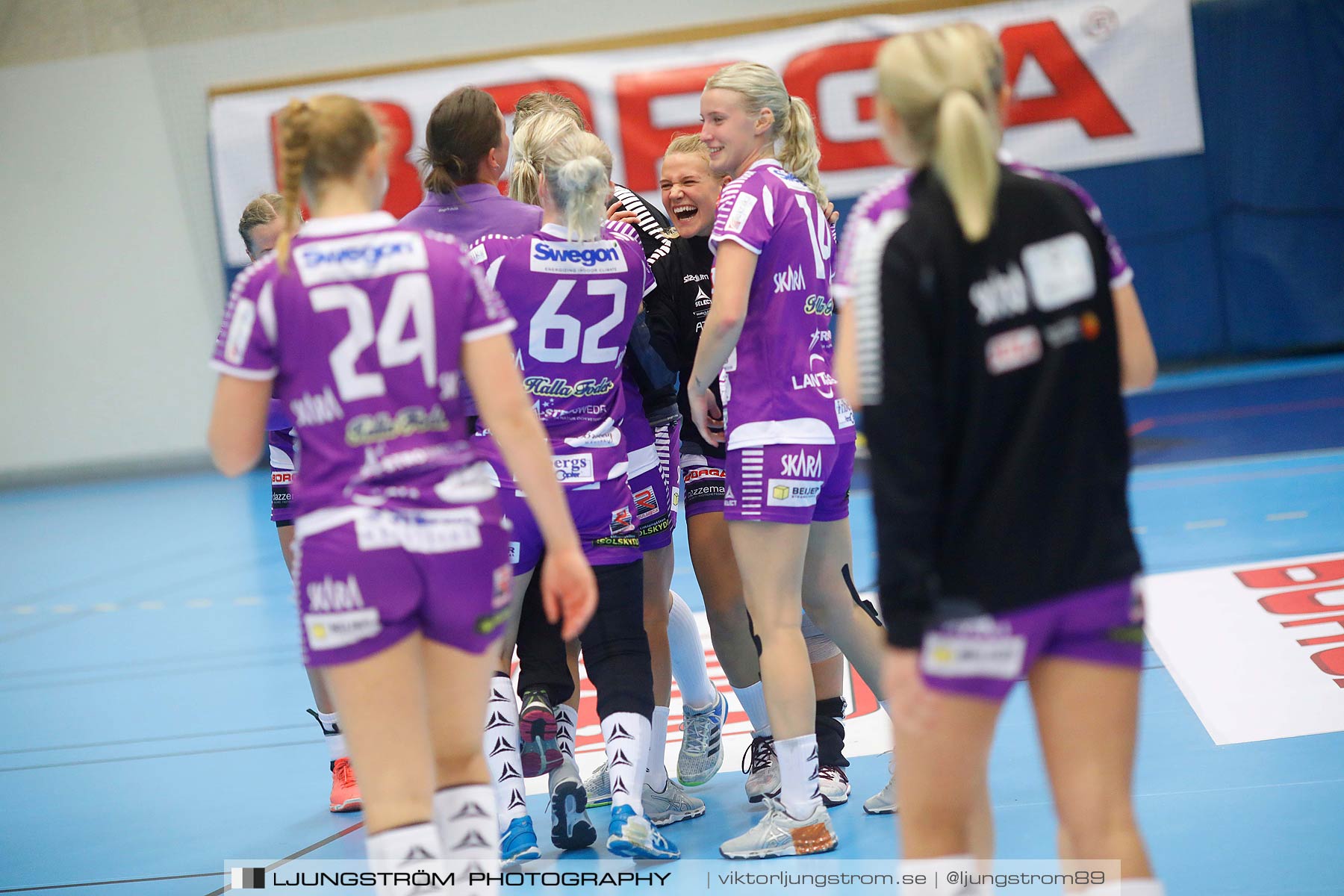 Skara HF-Boden Handboll IF 19-18,dam,Skara Idrottshall,Skara,Sverige,Handboll,,2017,153286